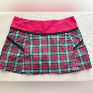 Lululemon Pink and Green Plaid Skirt. Excellent condition size 6